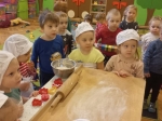 Puchatki pieką pierniczki